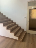 Schody z vinylu BUKOMA Dub Natur Elegance Nebovidy 2